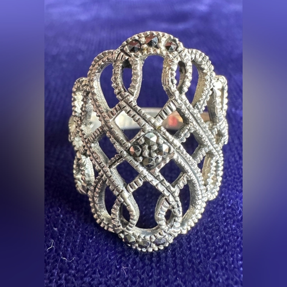 Vintage 1980’s Sterling Marcasite Woven Figure 8 Lattice Ring Sz 7